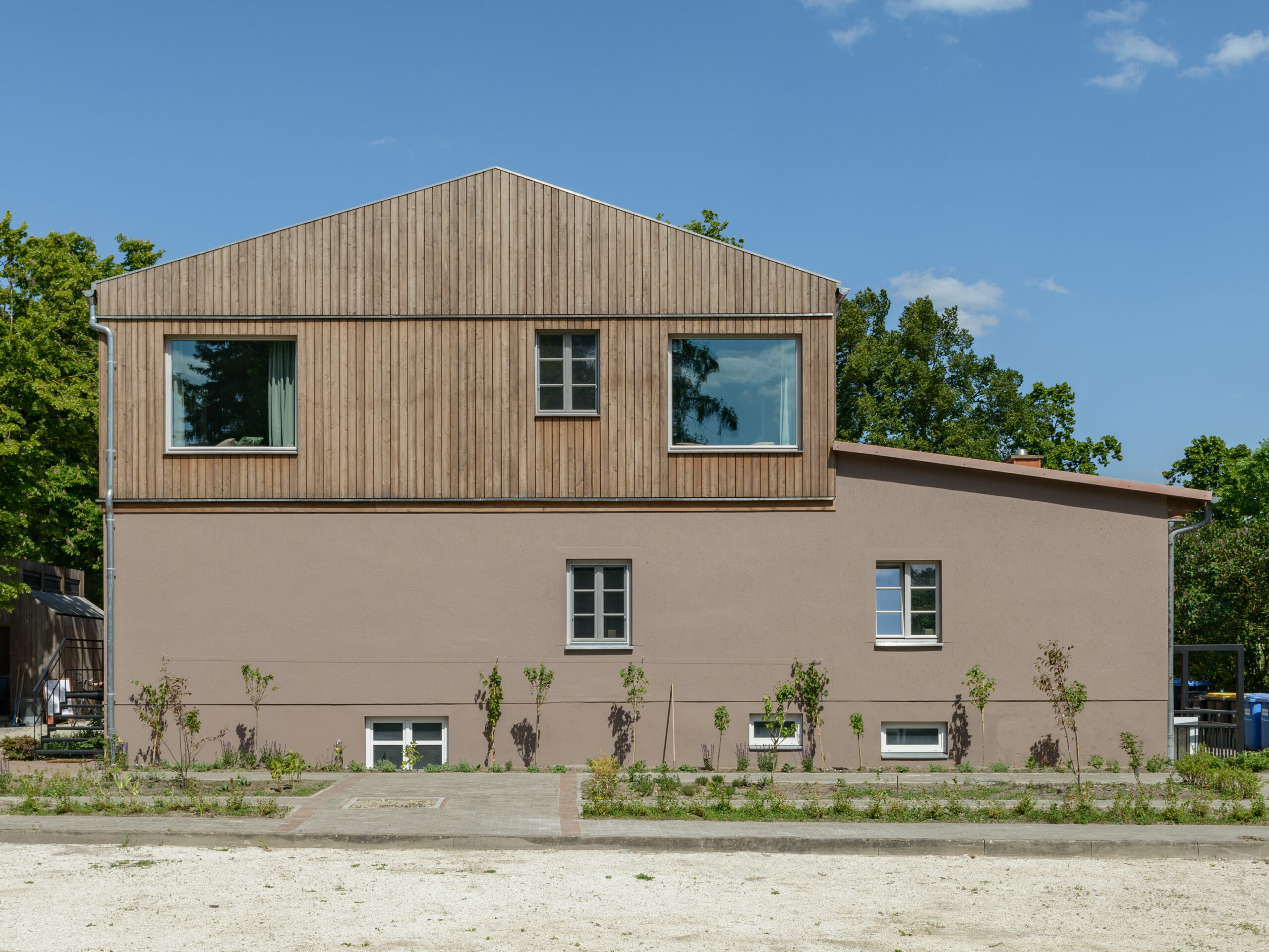 Kastanie_Gaststätte_Pension_Bar_Festsaal_Ferienwohnungen_Öffentlich_Sanierung_Biergarten_Karwe_08